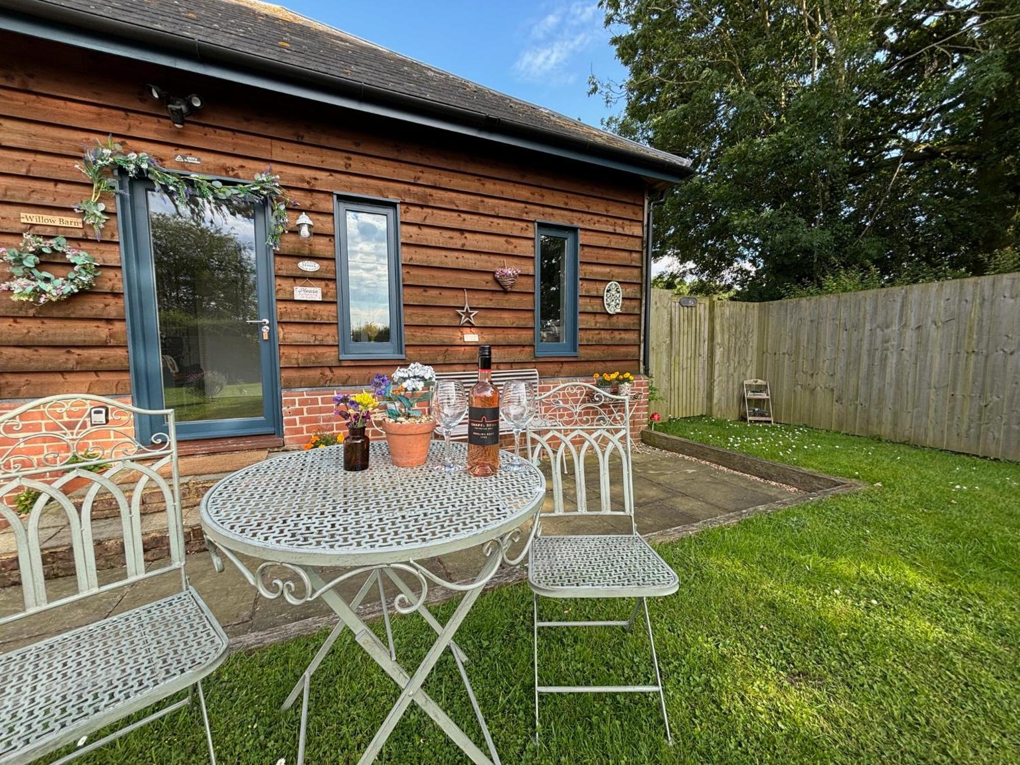 Willow Barn Luxury Countryside Accommodation In Bury St Edmunds Bury St. Edmunds Dış mekan fotoğraf
